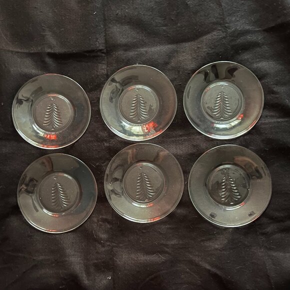 Vintage 6 – Indiana Clear Glass Christmas Salad/Bread Plates - Picture 1 of 3
